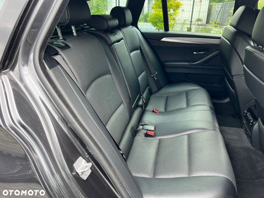 BMW Seria 5 M550d xDrive Touring Sport-Aut - 19