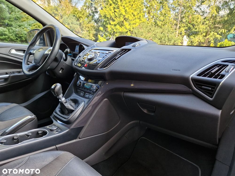 Ford Kuga 2.0 TDCi 4WD Titanium Plus - 25