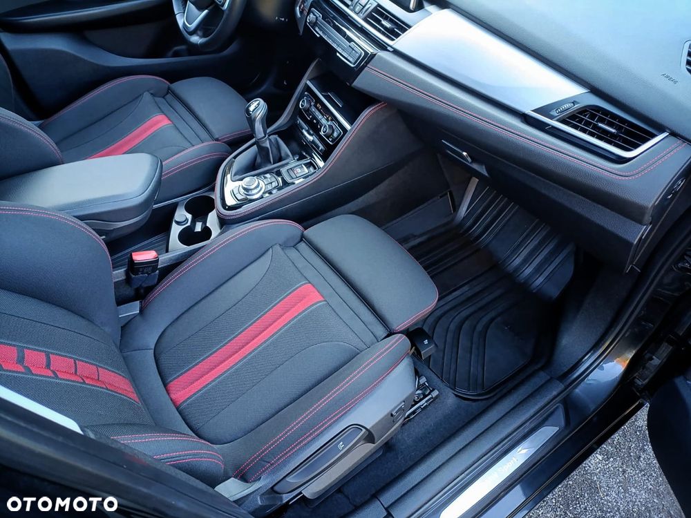 BMW Seria 2 218i - 15