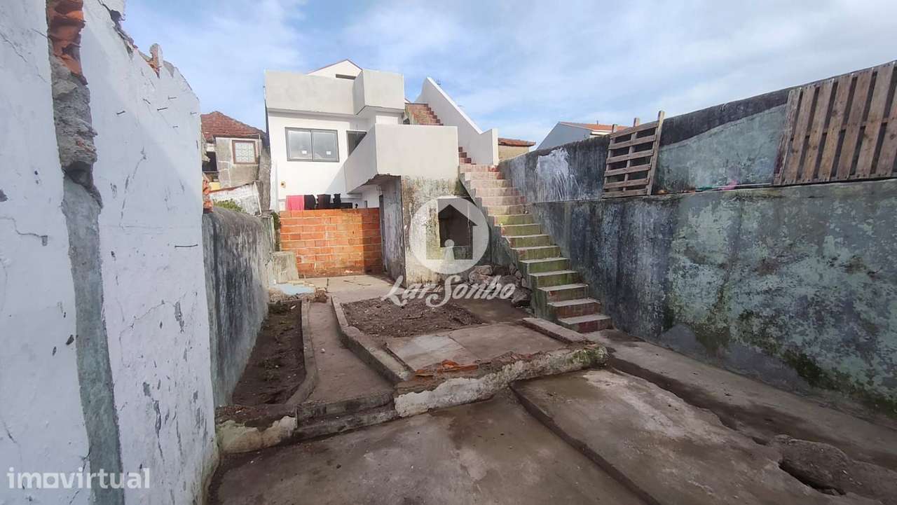 Moradia Bi-Familiar T2+T4 - Azurara, Vila do Conde - Grande imagem: 5/22