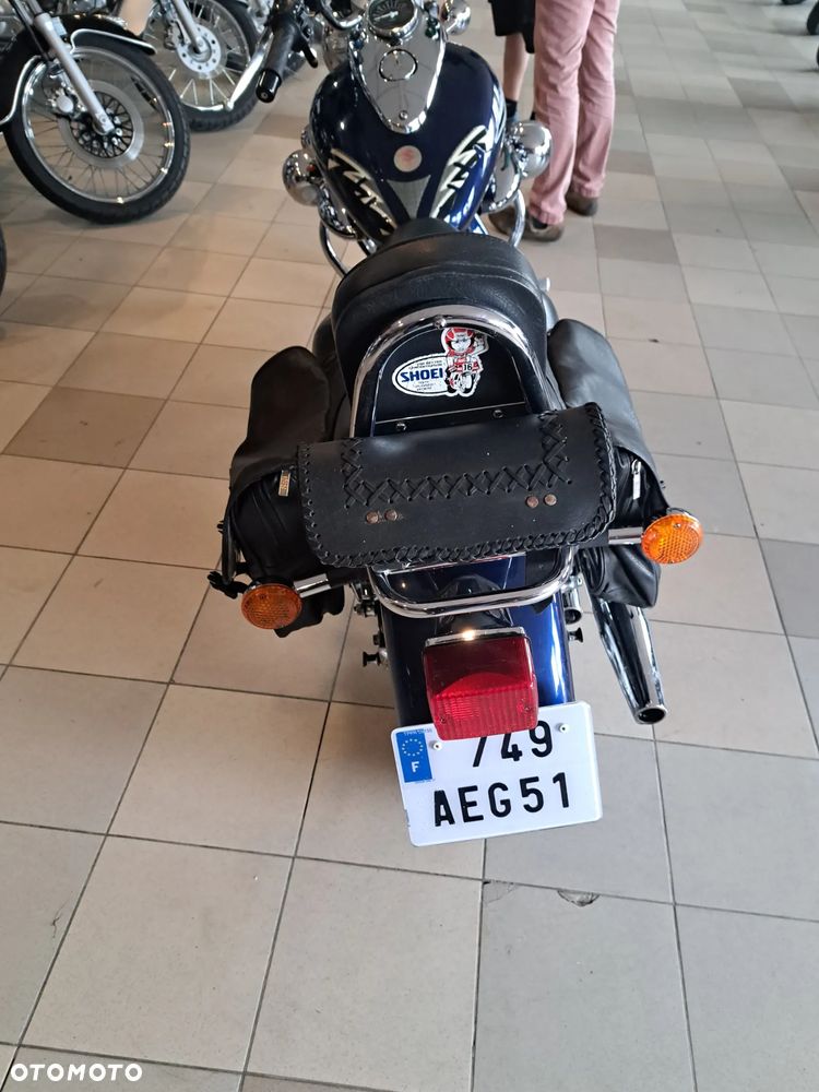 Suzuki Intruder - 6