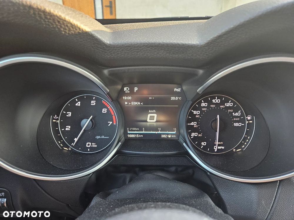 Alfa Romeo Stelvio 2.0 Turbo 16V AT8-Q4 Lusso - 15