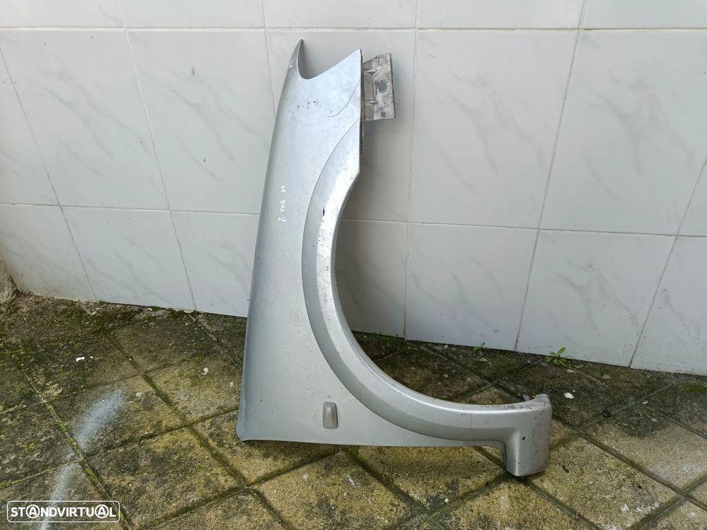 Guarda lamas direito Peugeot 106 GTI 2000 - 3