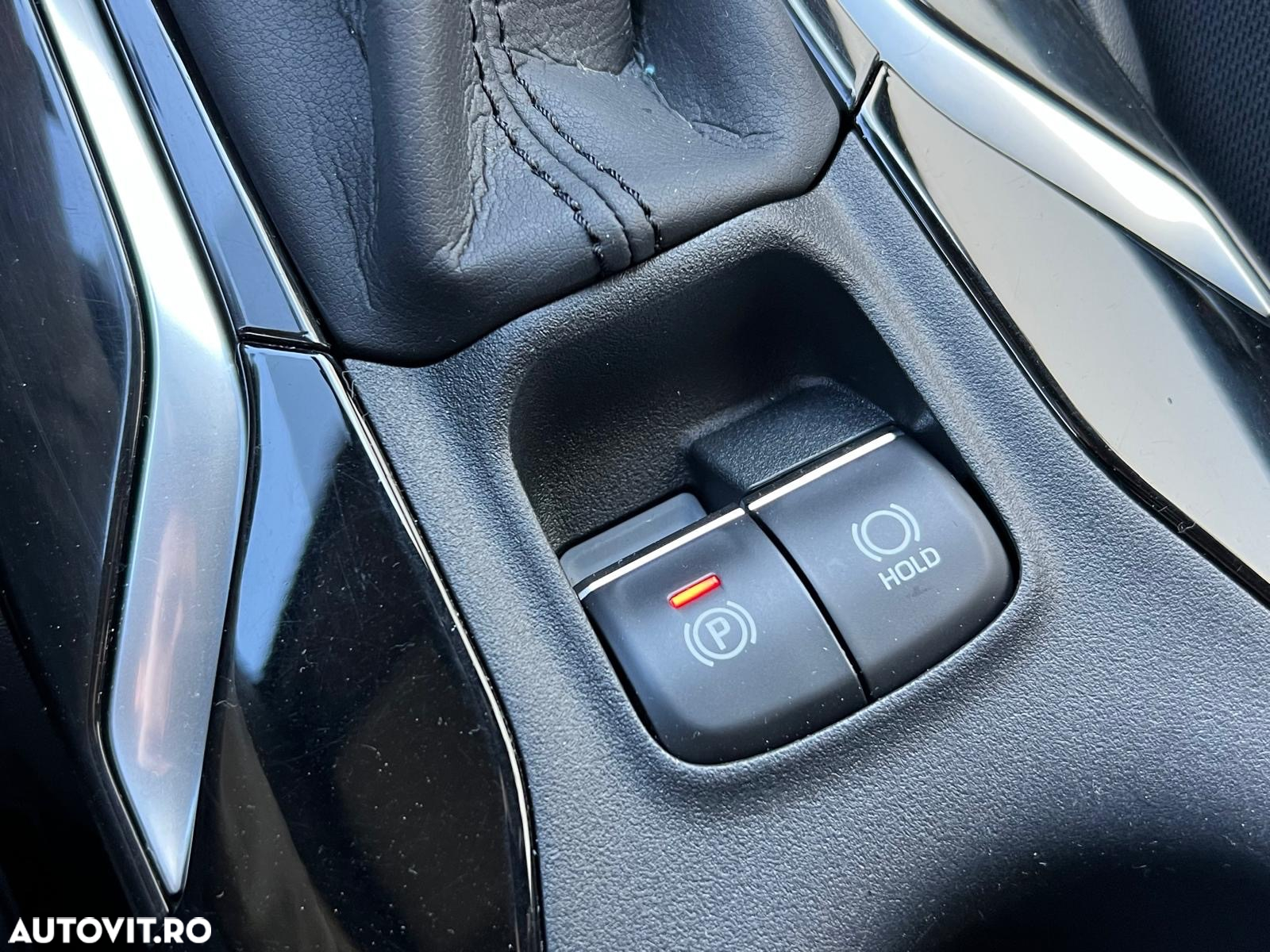 Toyota Corolla 1.8 HSD Dynamic - 9
