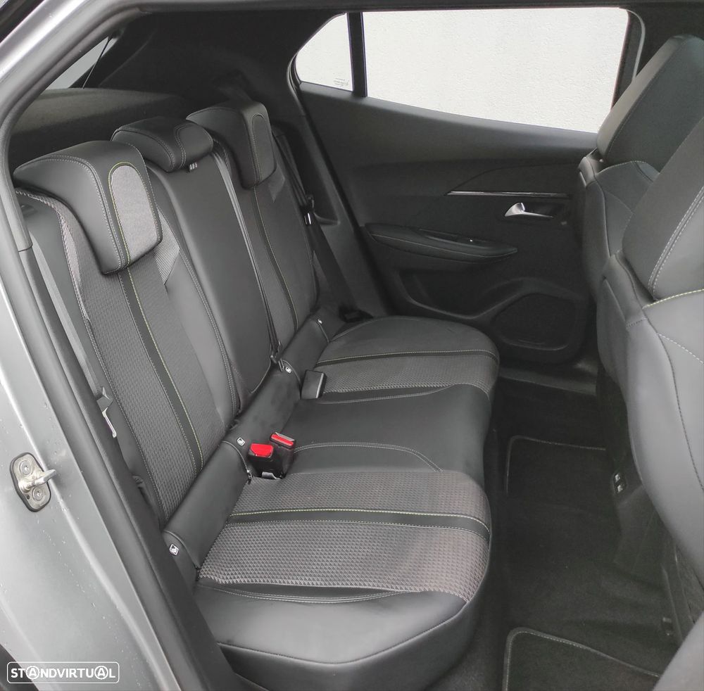 Peugeot e-2008 GT - 29