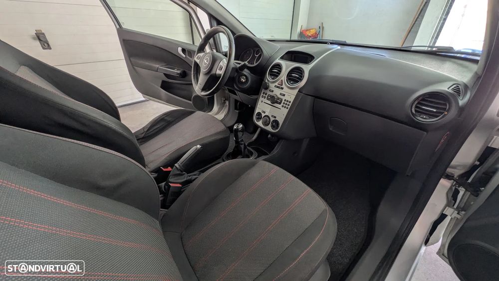 Opel Corsa 1.2 - 10