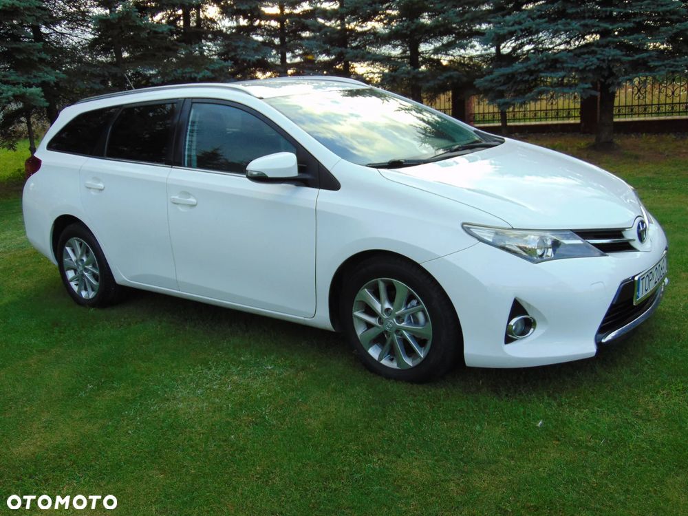 Toyota Auris 1.4 D-4D Luna - 9