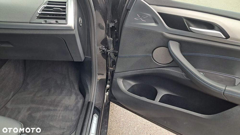 BMW iX3 ver-impressive - 13