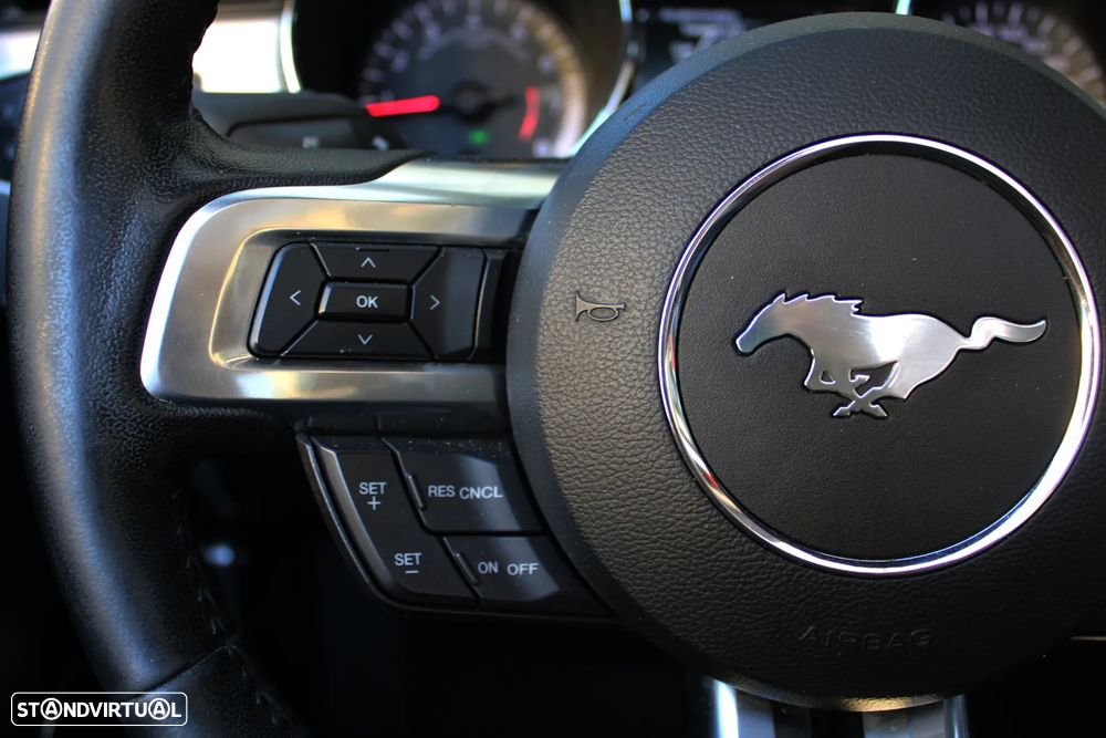 Ford Mustang Cabrio 2.3 Eco Boost - 34