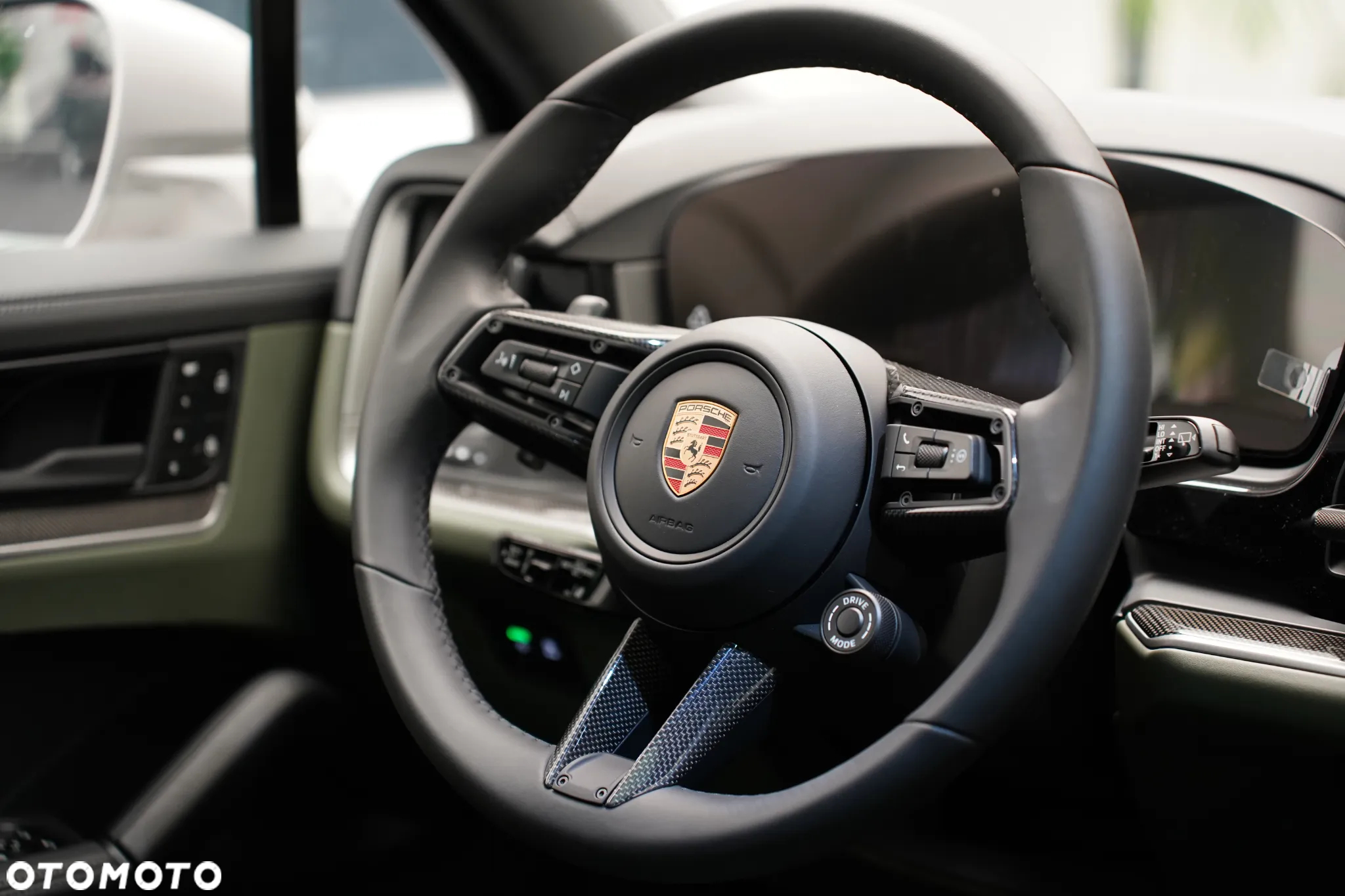 Porsche Cayenne - 16