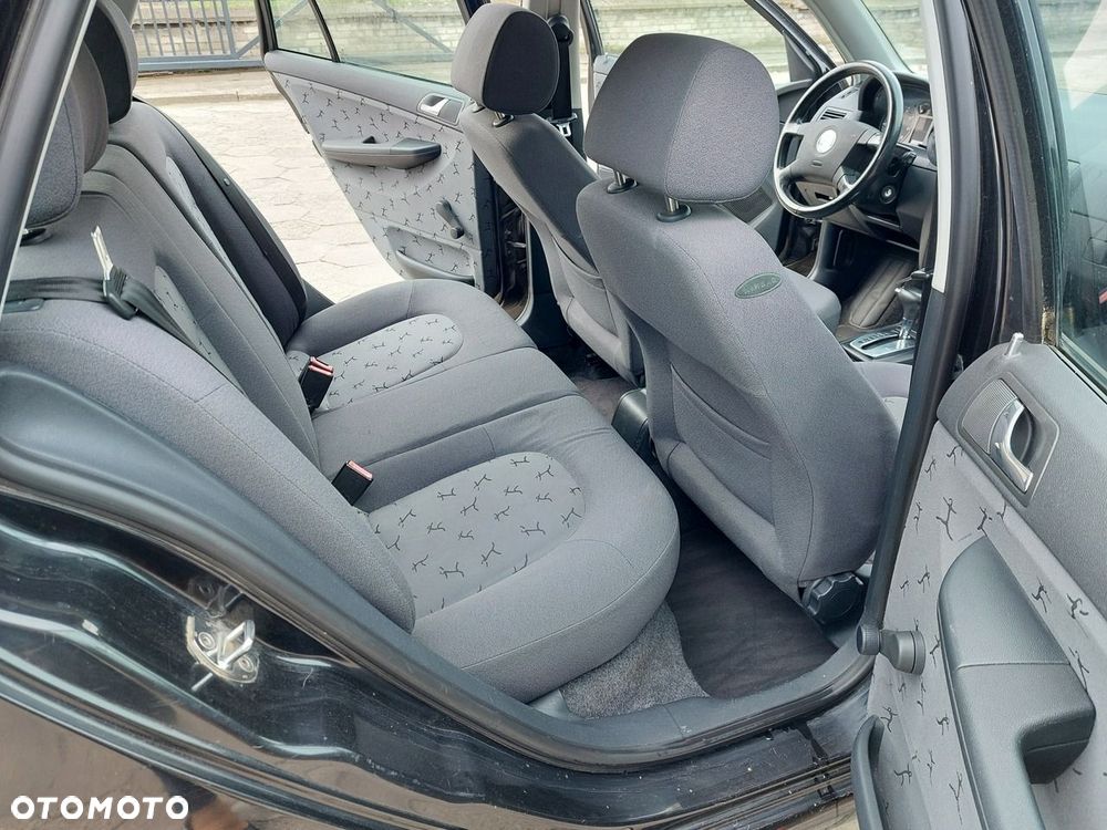 Skoda Fabia - 12