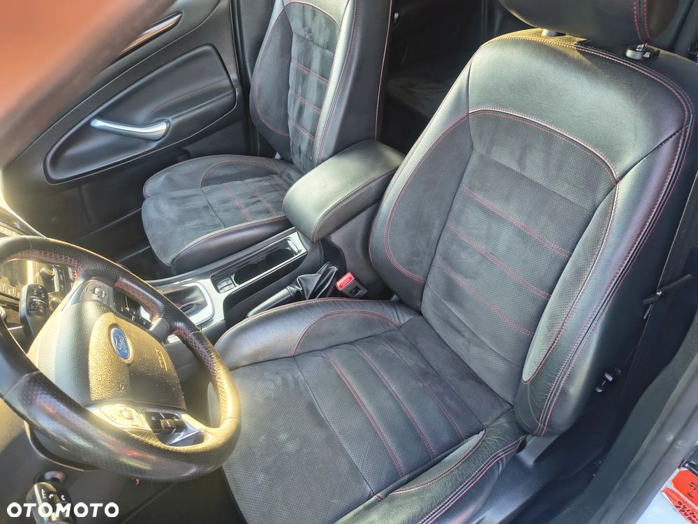 Ford Mondeo 2.0 EcoBoost Titanium S - 18