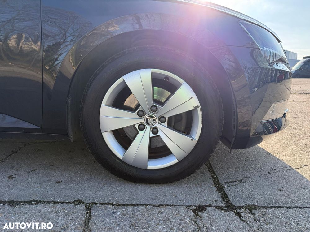 Skoda Superb 1.6 TDI DSG Style - 6