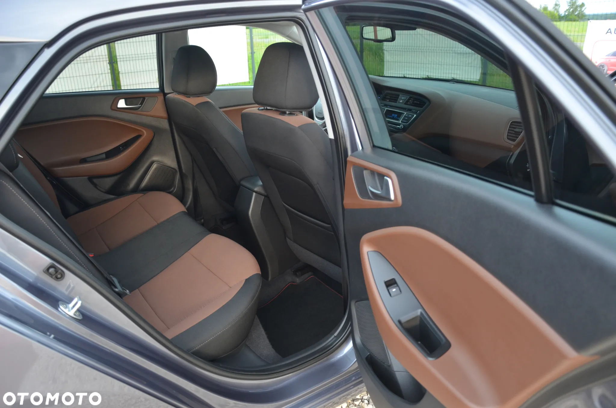 Hyundai i20 1.4 Premium - 24