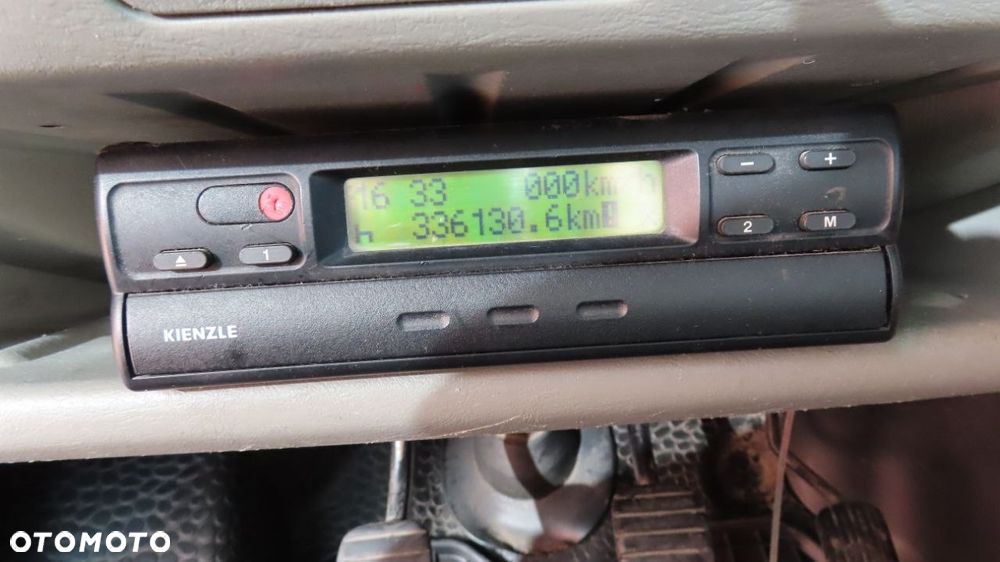 Renault Trafic Passenger - 16