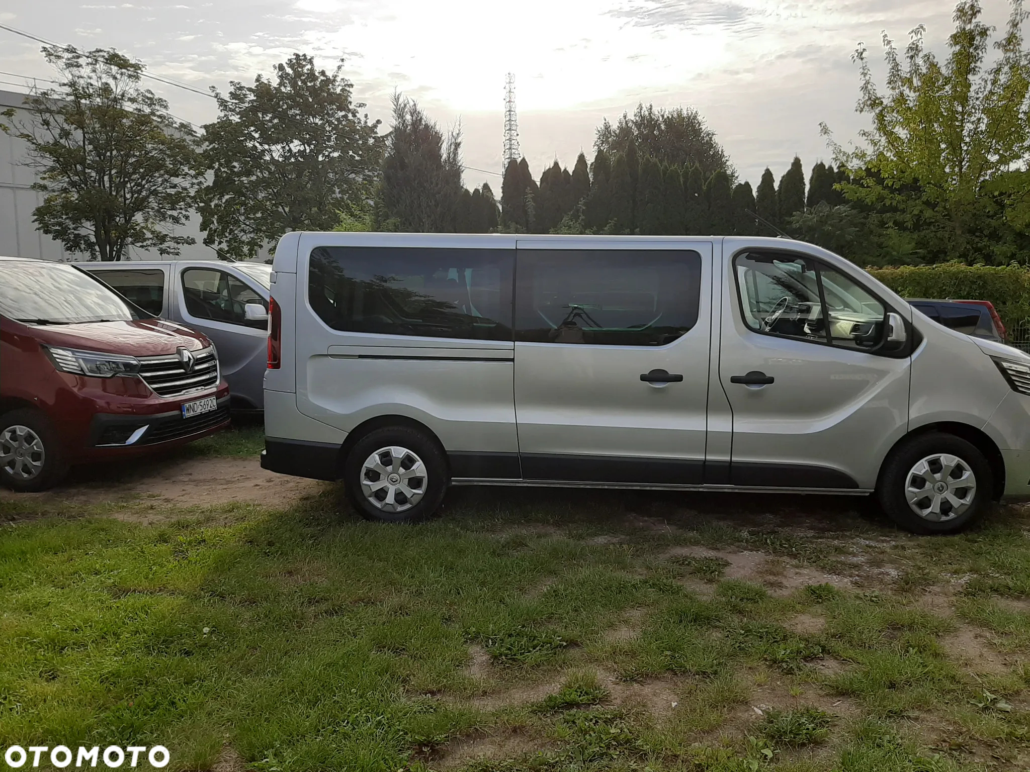 Renault Trafic SpaceClass 2.0 dCi - 25