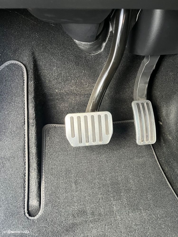 Tesla Model Y Tração Traseira - 15