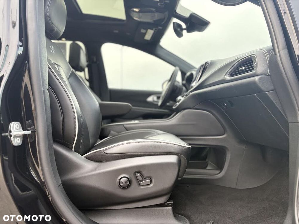 Chrysler Pacifica - 26