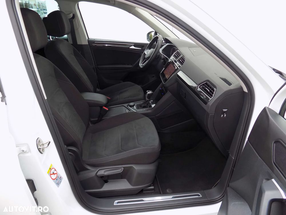 Volkswagen Tiguan 2.0 TDI SCR 4MOTION DSG Elegance - 32