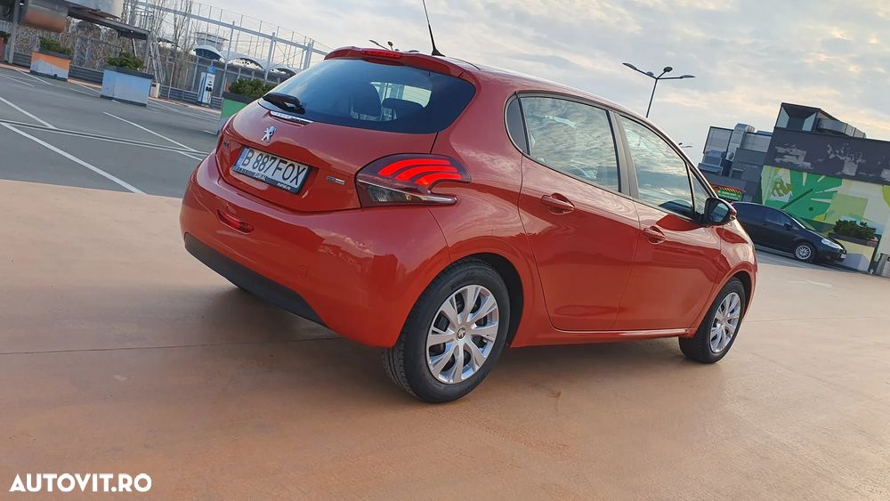 Peugeot 208 1.2 L PureTech Allure - 26