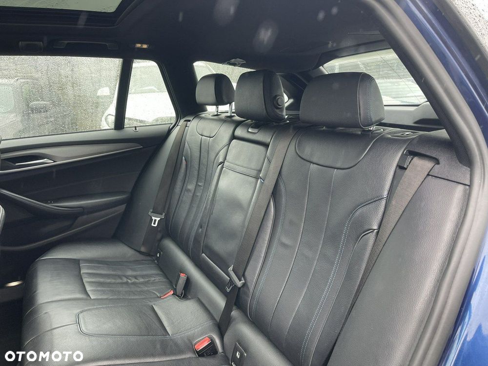 BMW Seria 5 530d xDrive Touring Sport Line - 12
