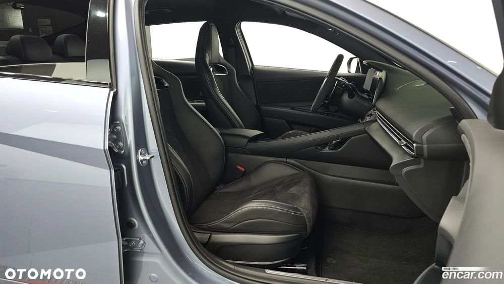 Hyundai Elantra - 10