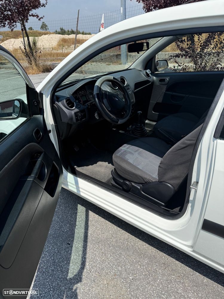 Ford Fiesta 1.4 TDCI Connection - 11