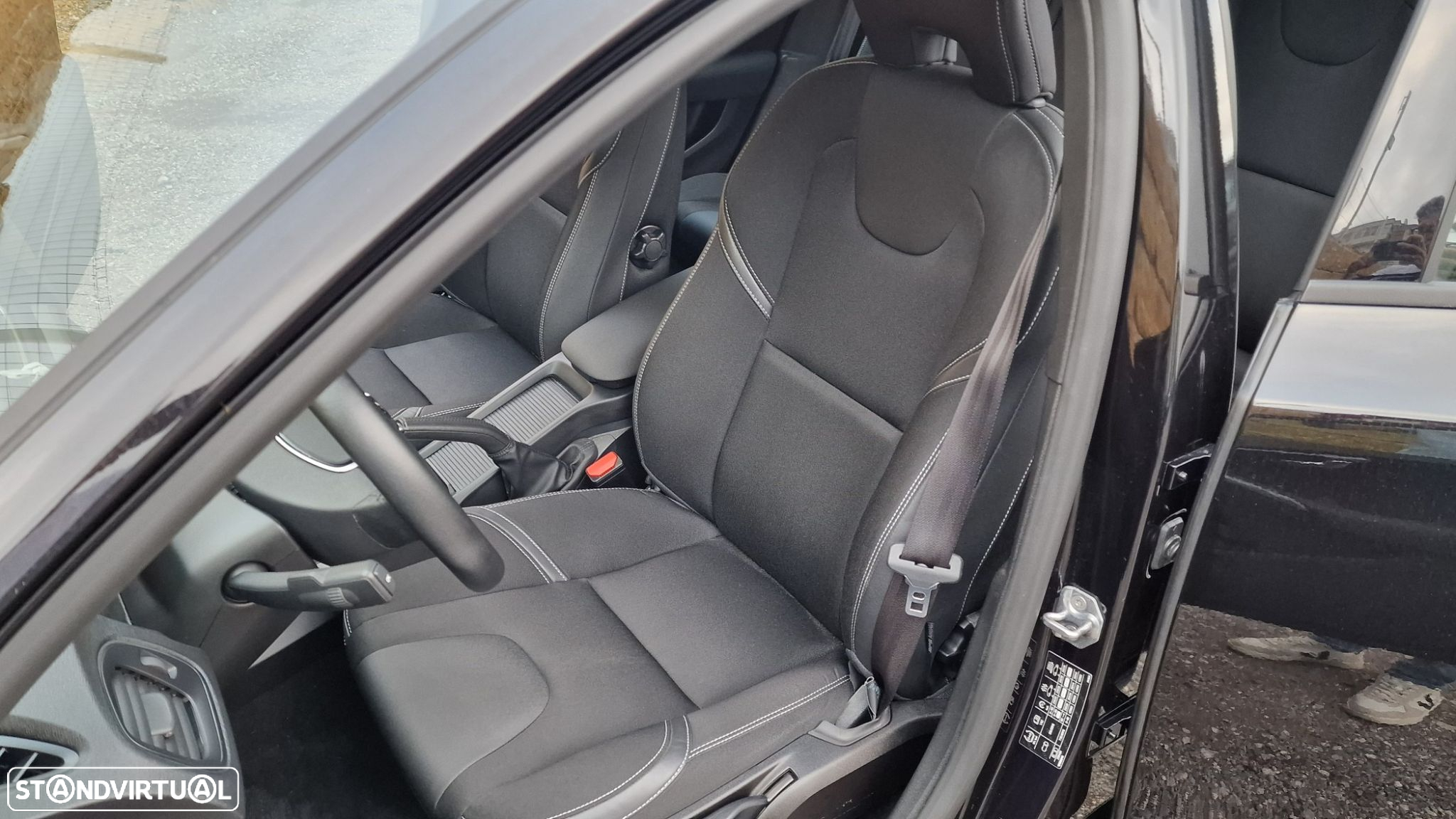 Volvo V40 1.5 T3 Sport Edition Geartronic - 28