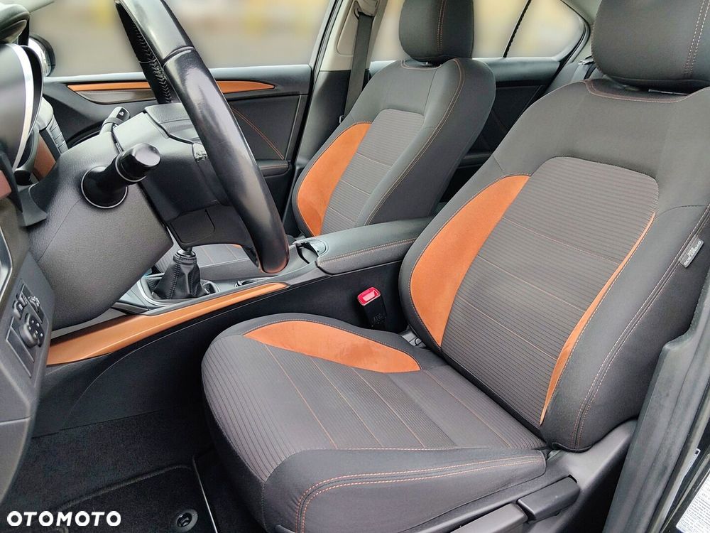 Toyota Avensis - 13