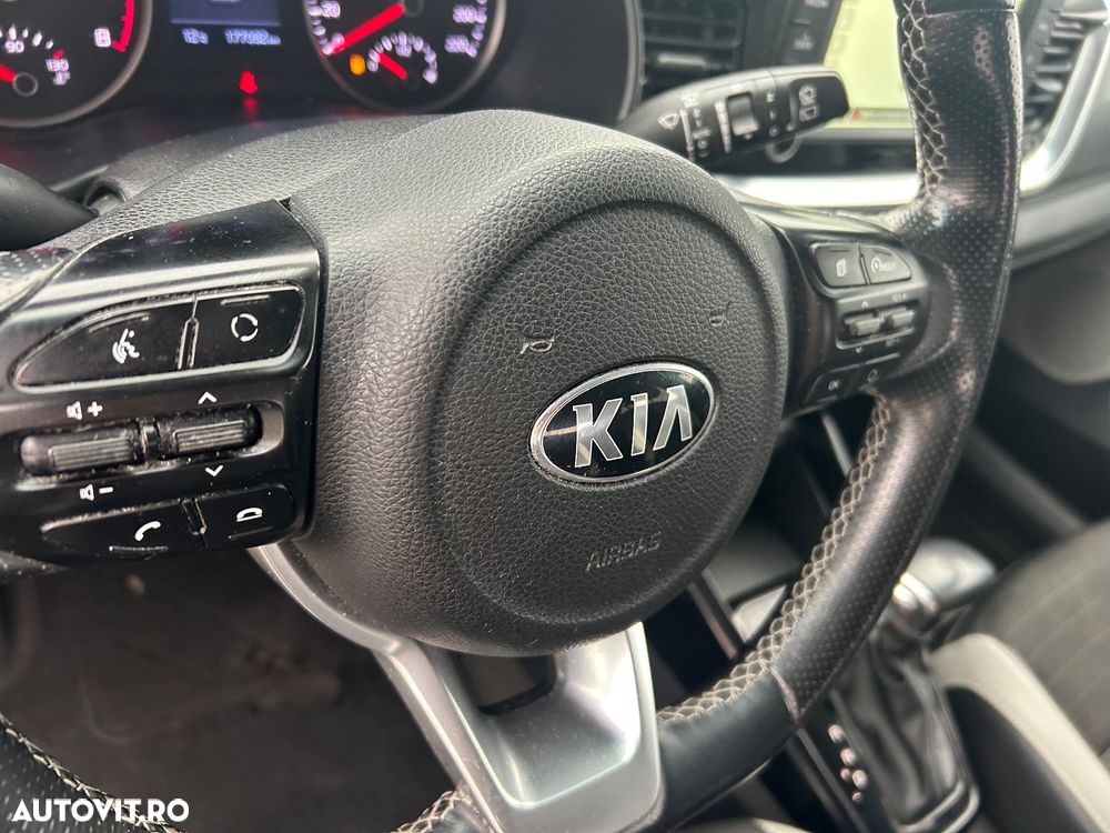 Kia Stonic 1.0 T-GDI 7DCT HP MHEV Trend - 10