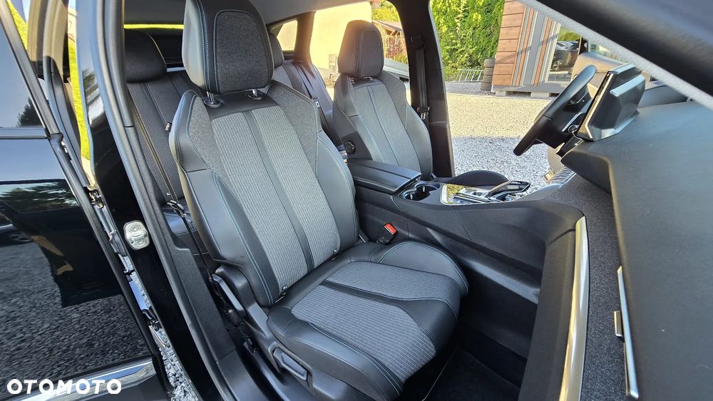 Peugeot 3008 225 e-EAT8 Allure - 7