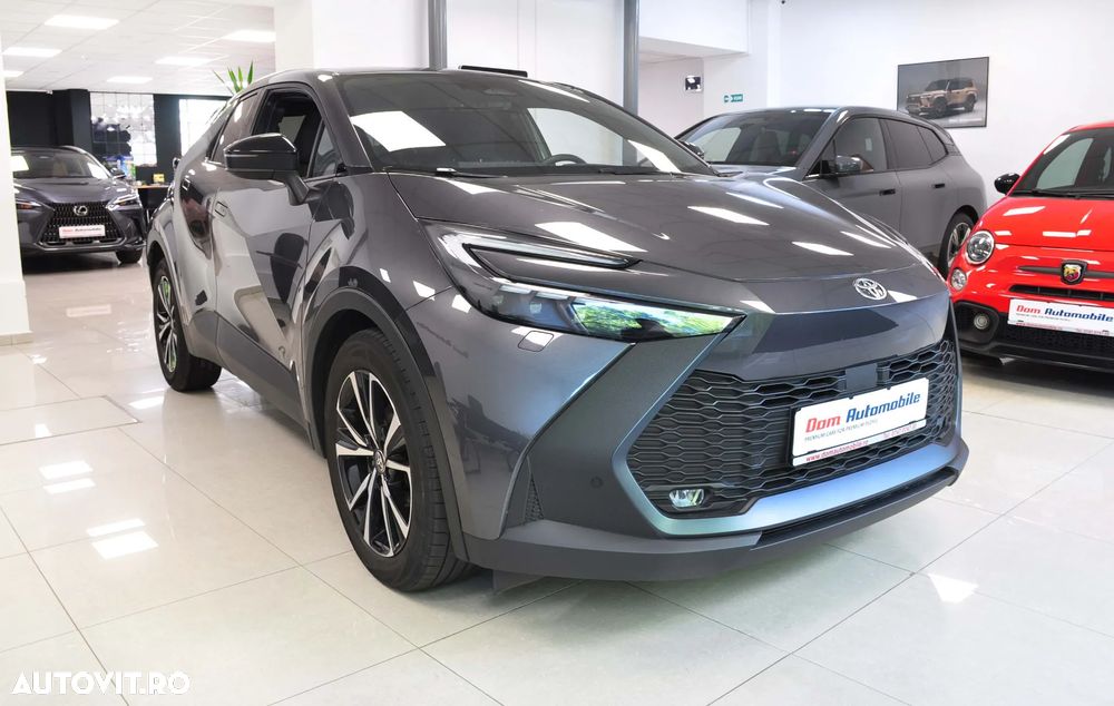 Toyota C-HR 1.8 Hybrid Team Deutschland - 4
