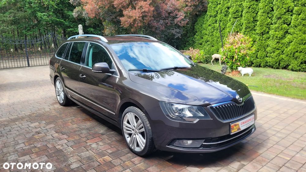 Skoda Superb 2.0 TDI Green tec DSG Elegance - 1