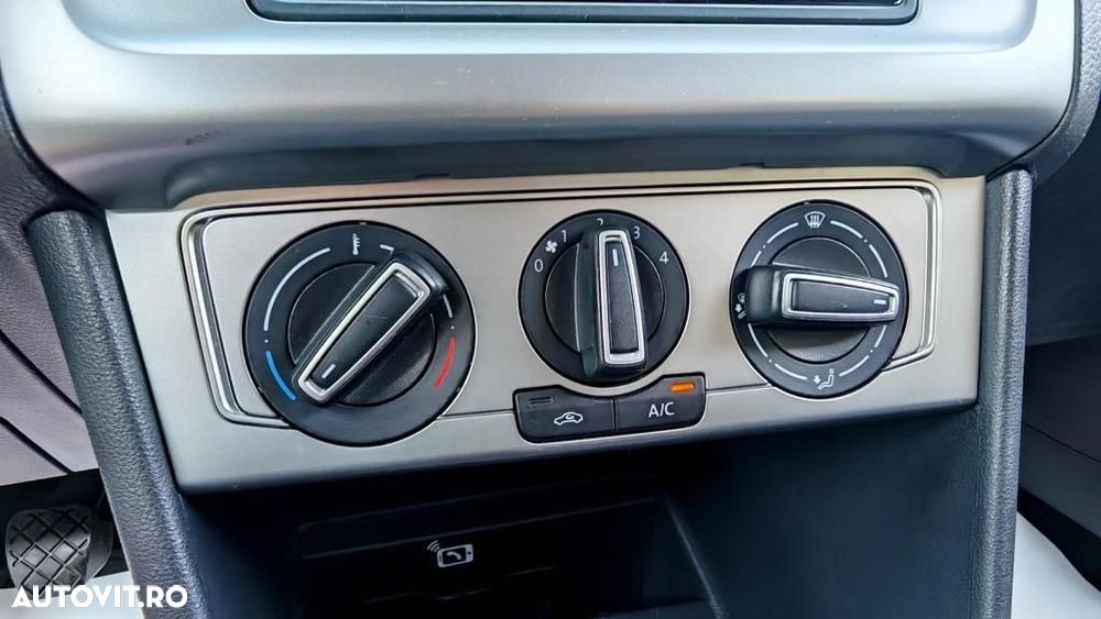 Volkswagen Polo - 15