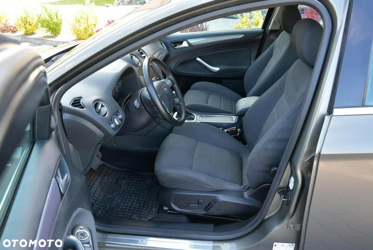 Ford Mondeo 2.0 EcoBoost Titanium - 21