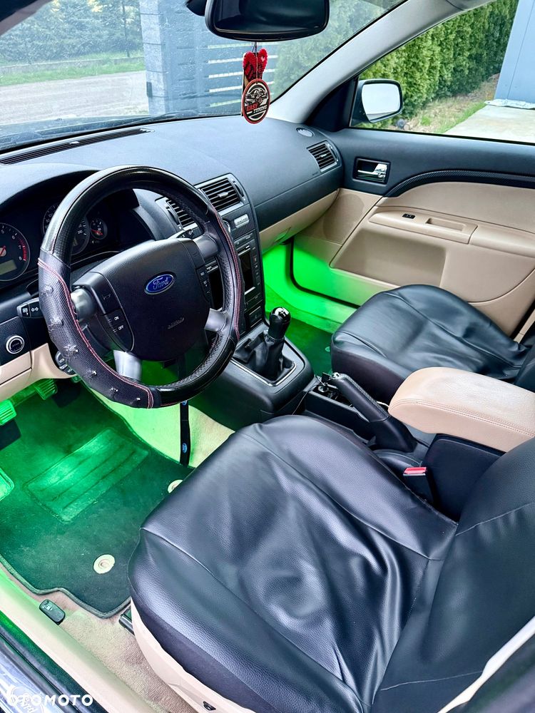 Ford Mondeo - 10