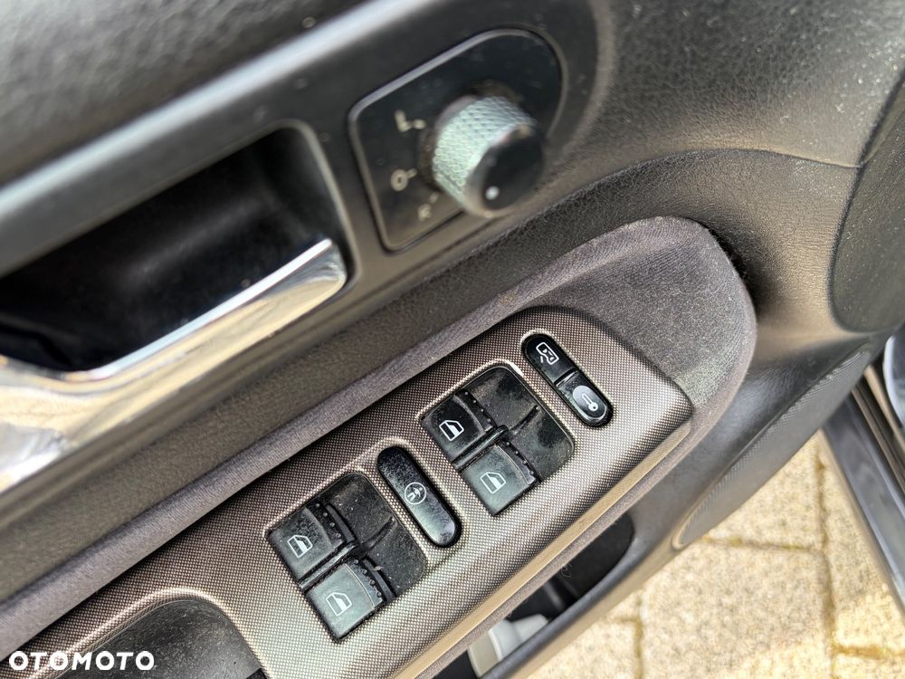 Volkswagen Golf 1.6 Comfortline - 8