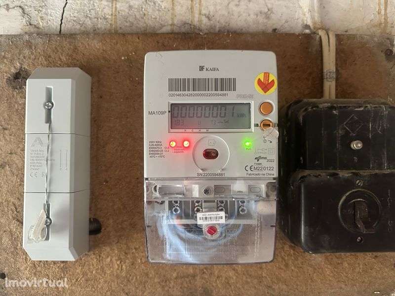 Vendo 2 casas em estado de ruína mais terreno com 1.000m2! - Grande imagem: 4/12