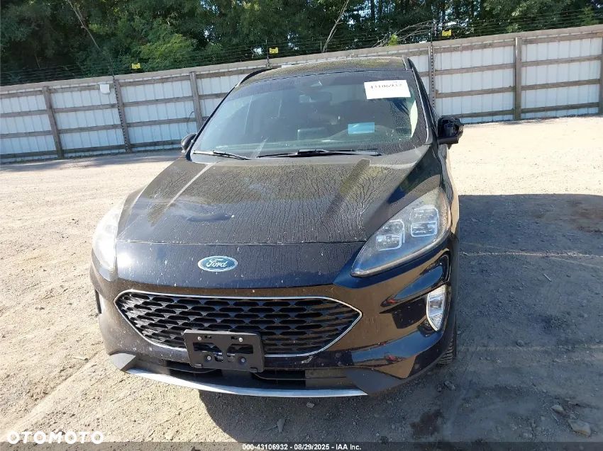 Ford Kuga 2.0 EcoBoost AWD Titanium ASS - 4