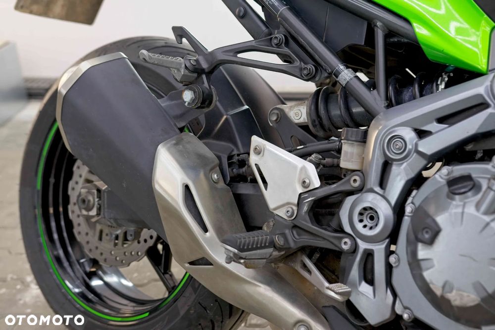 Kawasaki Z 900 - 24