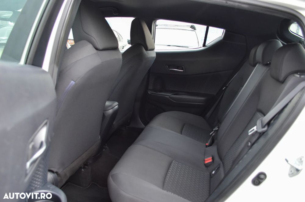 Toyota C-HR Business-Edition - 33