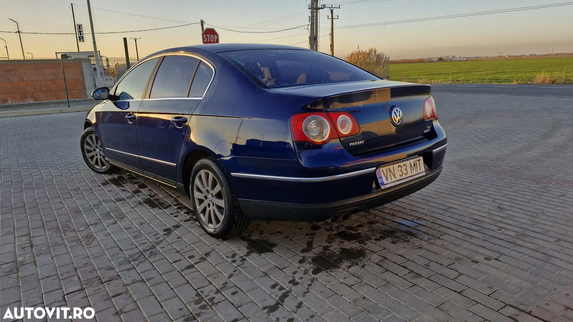 Volkswagen Passat 2.0TDI Comfortline DPF Bluemotion Technology - 6