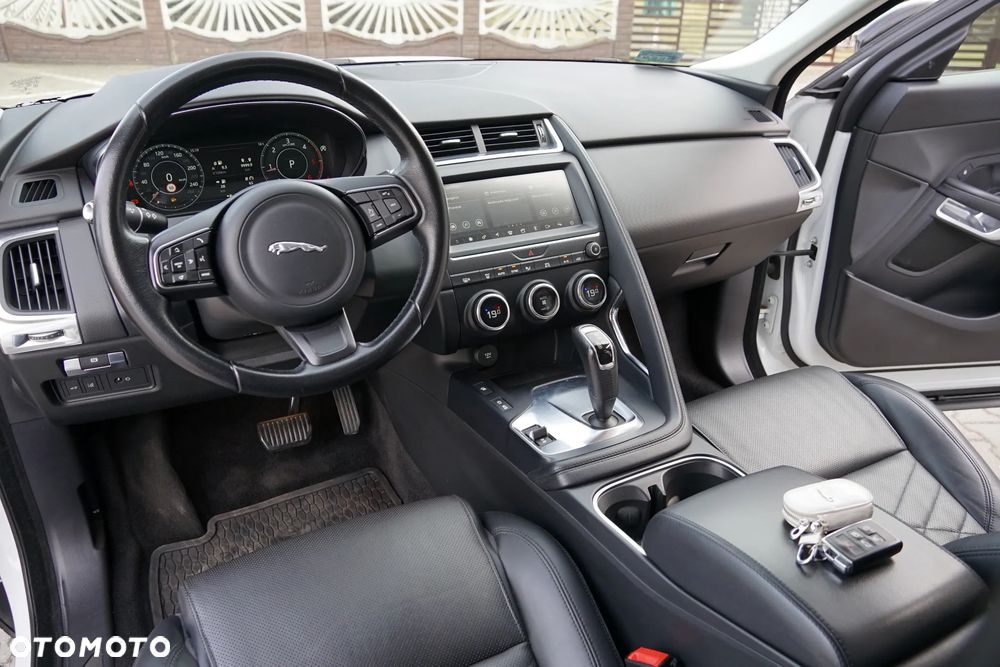 Jaguar E-Pace 2.0 i4D AWD R-Dynamic HSE - 24