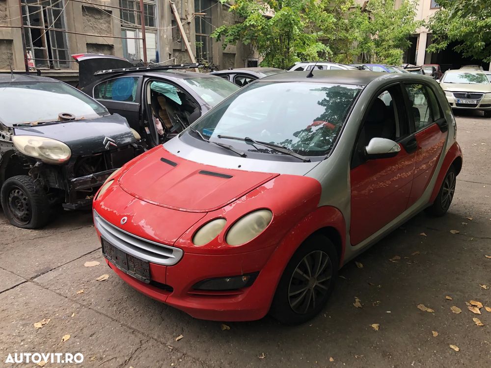 Dezmembrez Smart ForFour 2006 rosu cu gri motorizare 1,5 DCI cutie viteze manuala - 1