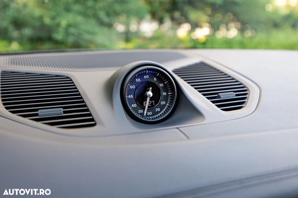 Porsche Cayenne Coupe E-Hybrid - 32