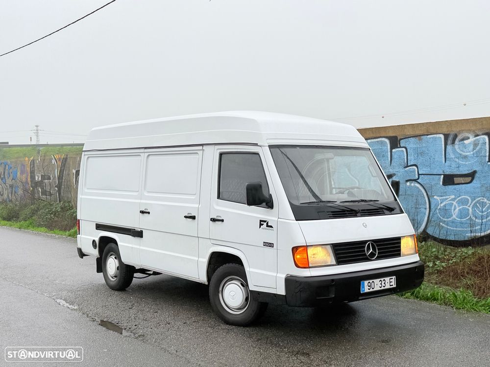 Mercedes-Benz MB100D - 3
