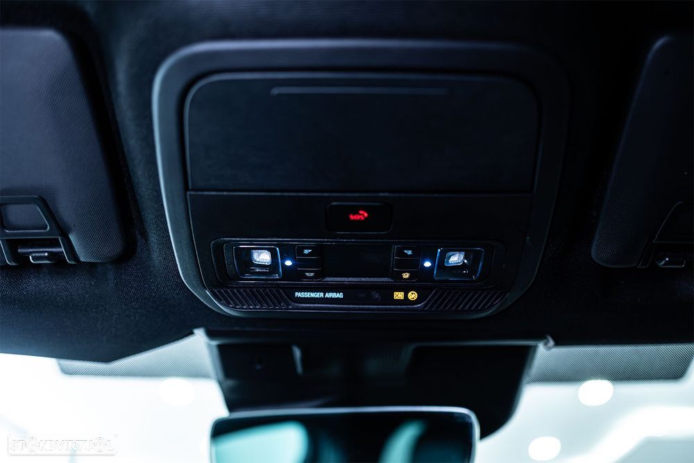 Ford Mustang Mach-E 75.7 kWh Premium AWD - 33