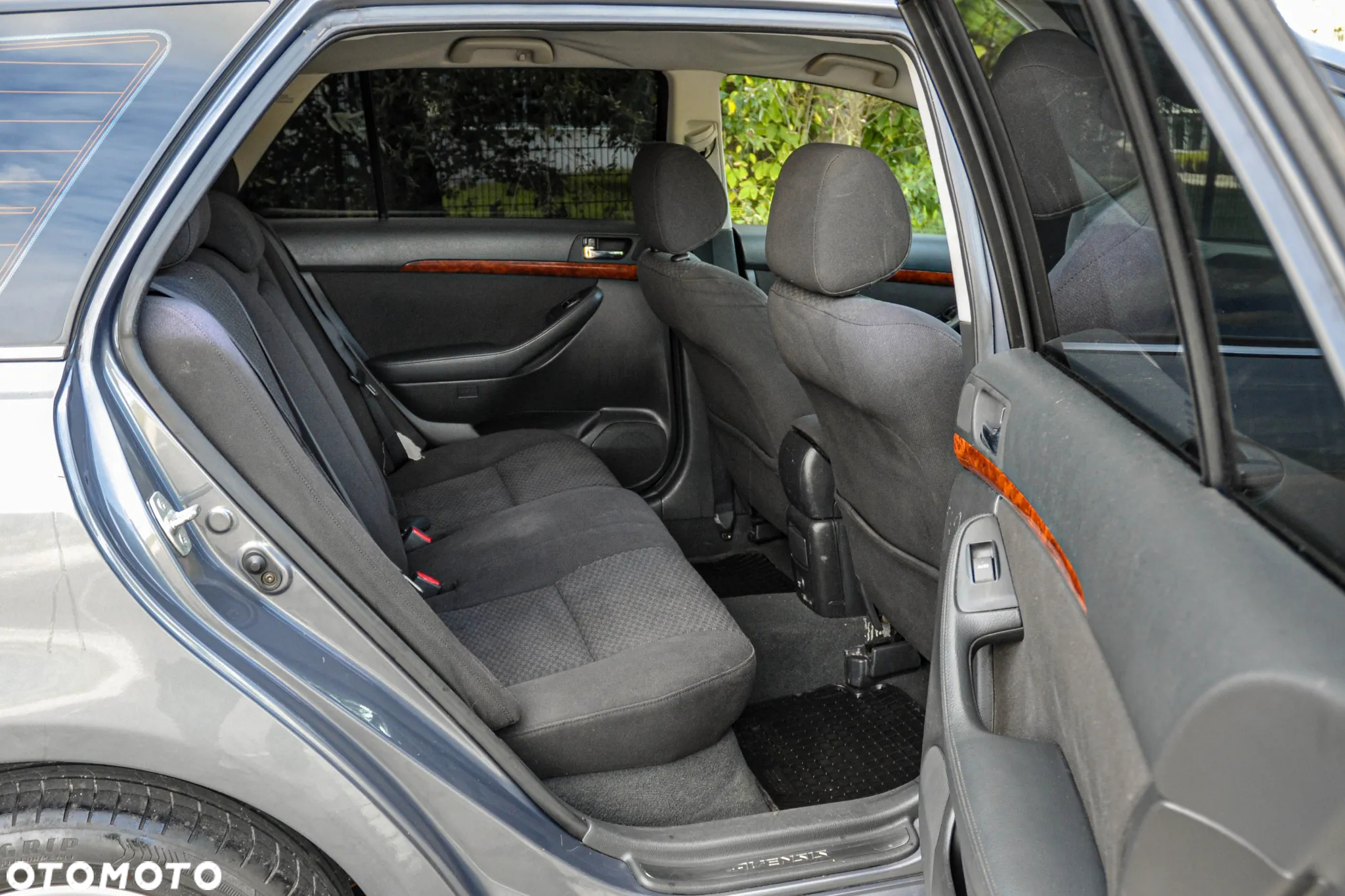 Toyota Avensis - 12