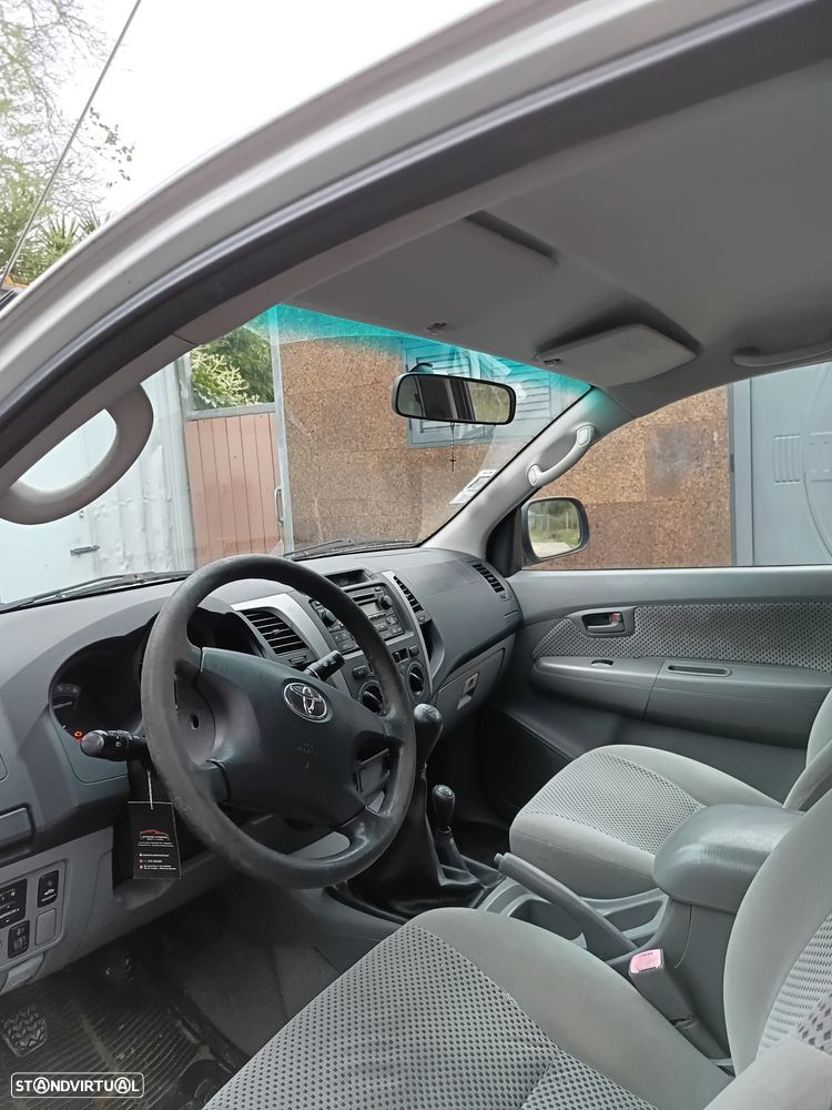 Toyota Hilux 4x4 Cabine Dupla - 13