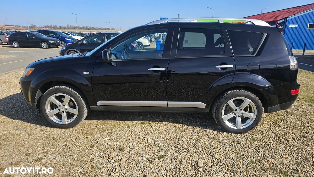 Mitsubishi Outlander 2.0 DI-D 4WD Instyle - 2